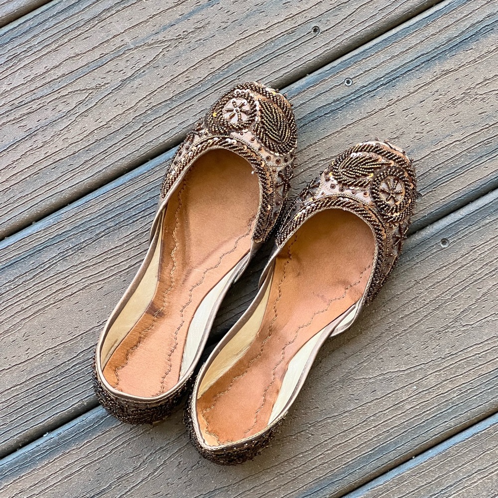 New Khusa/Juti excellent condition dark brown embroidered